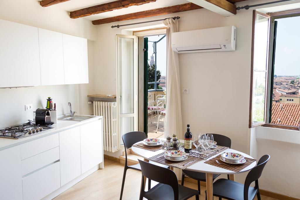 Casa Corvina Apartment